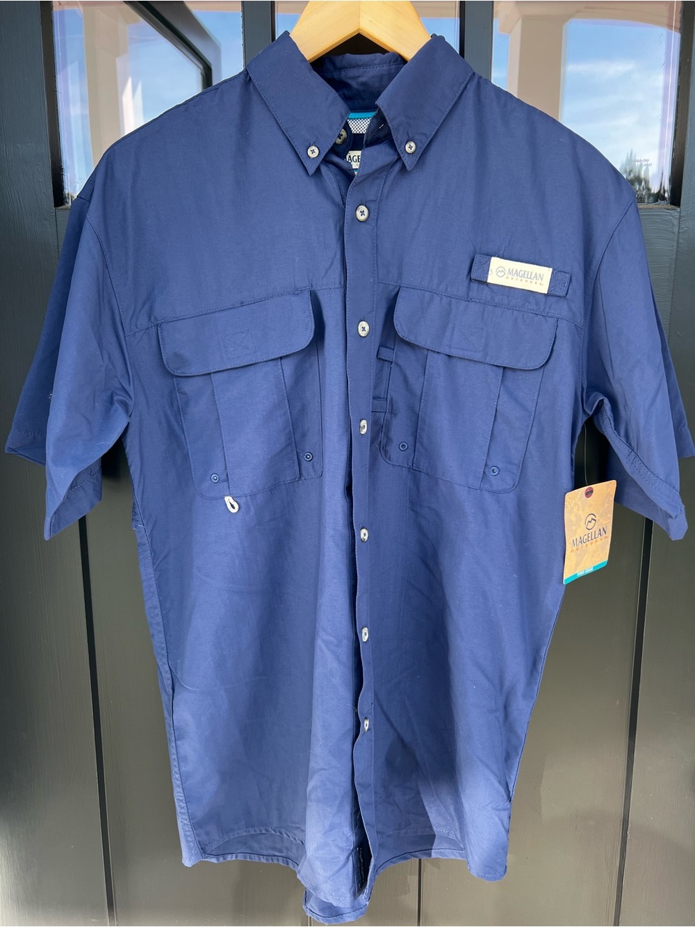 Magellan Outdoors Men’s Blue Relaxed Fit Short-Sleeve Button-Down Fishing Shirt